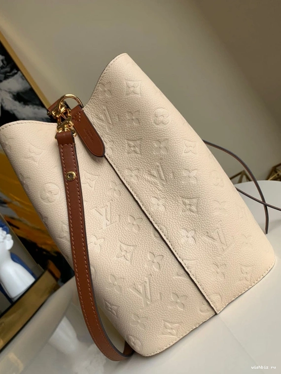 WIS VUITTON LOUIS NEONOE MM 1116